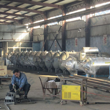 惠合生產(chǎn)殺菌鍋現(xiàn)場